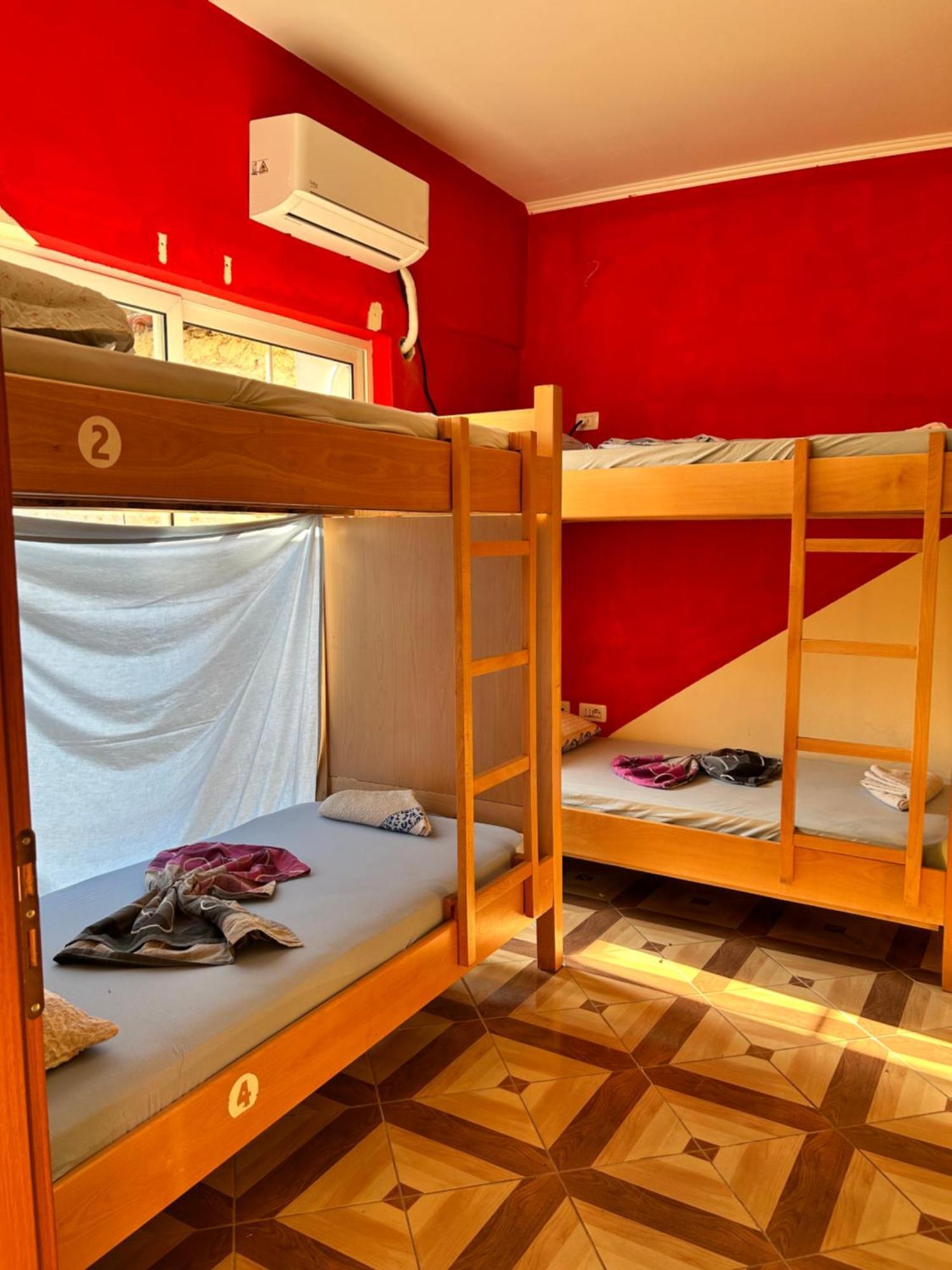 D1 Hostel Tirana Exterior photo
