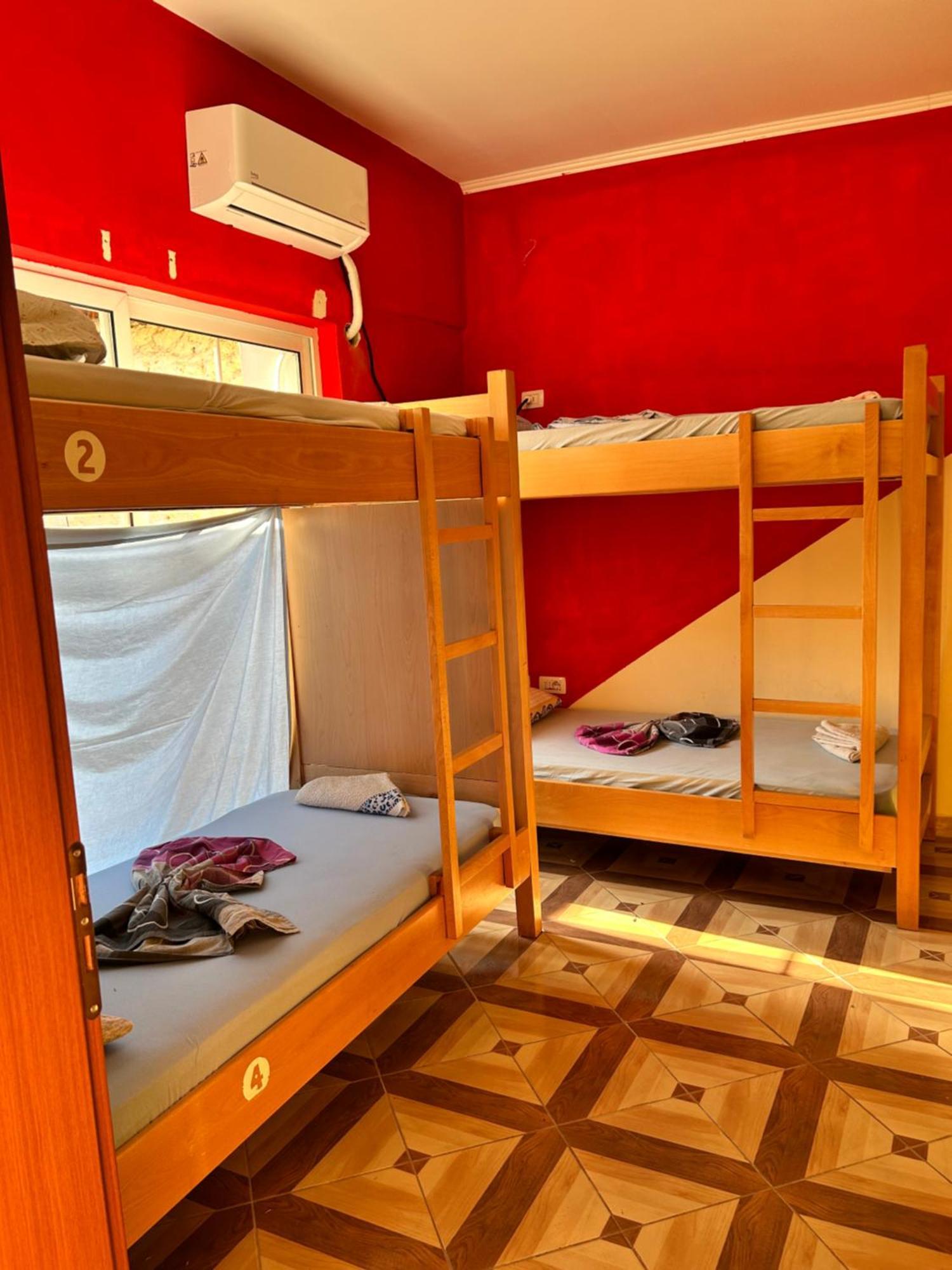 D1 Hostel Tirana Exterior photo