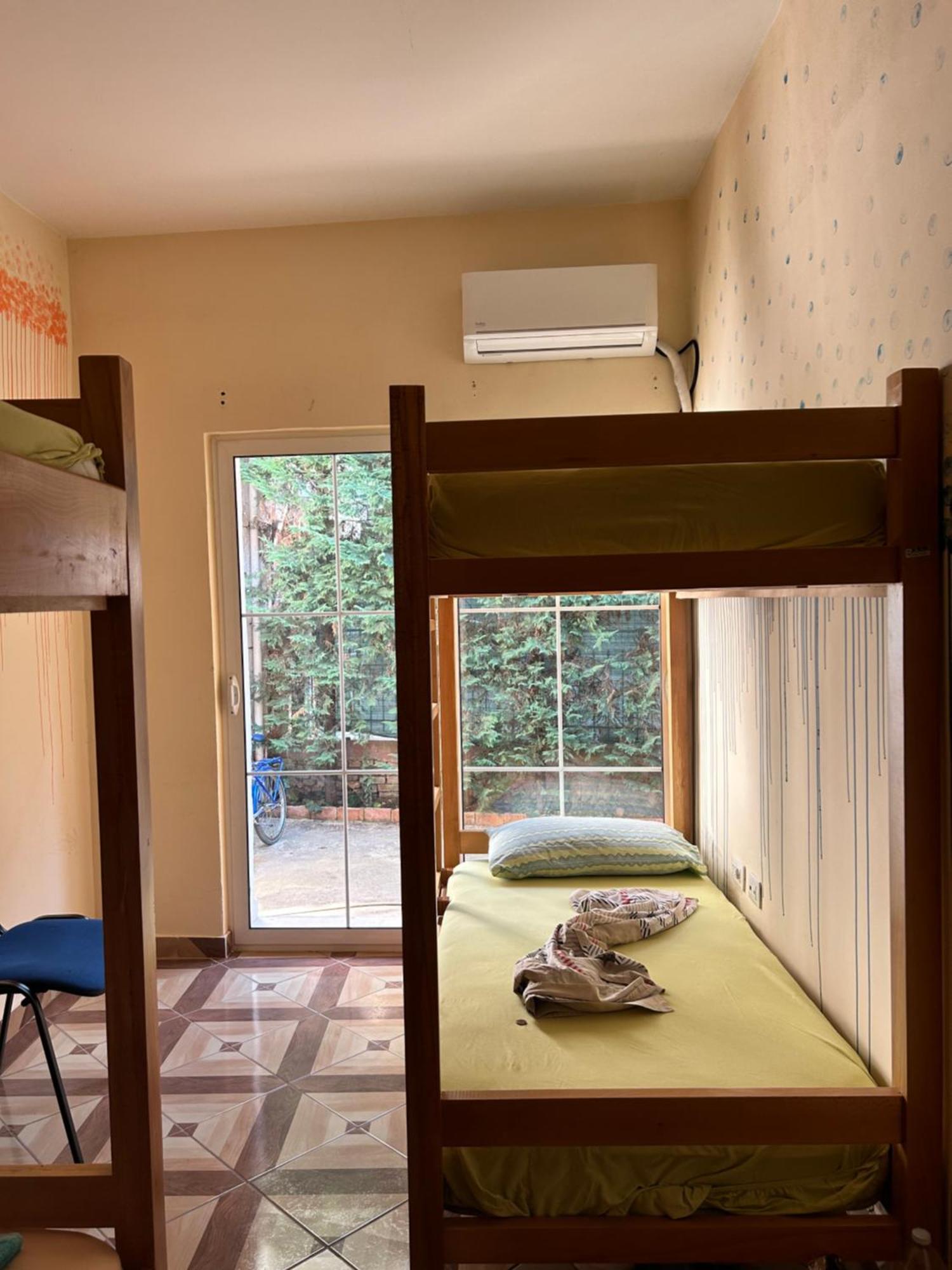 D1 Hostel Tirana Exterior photo