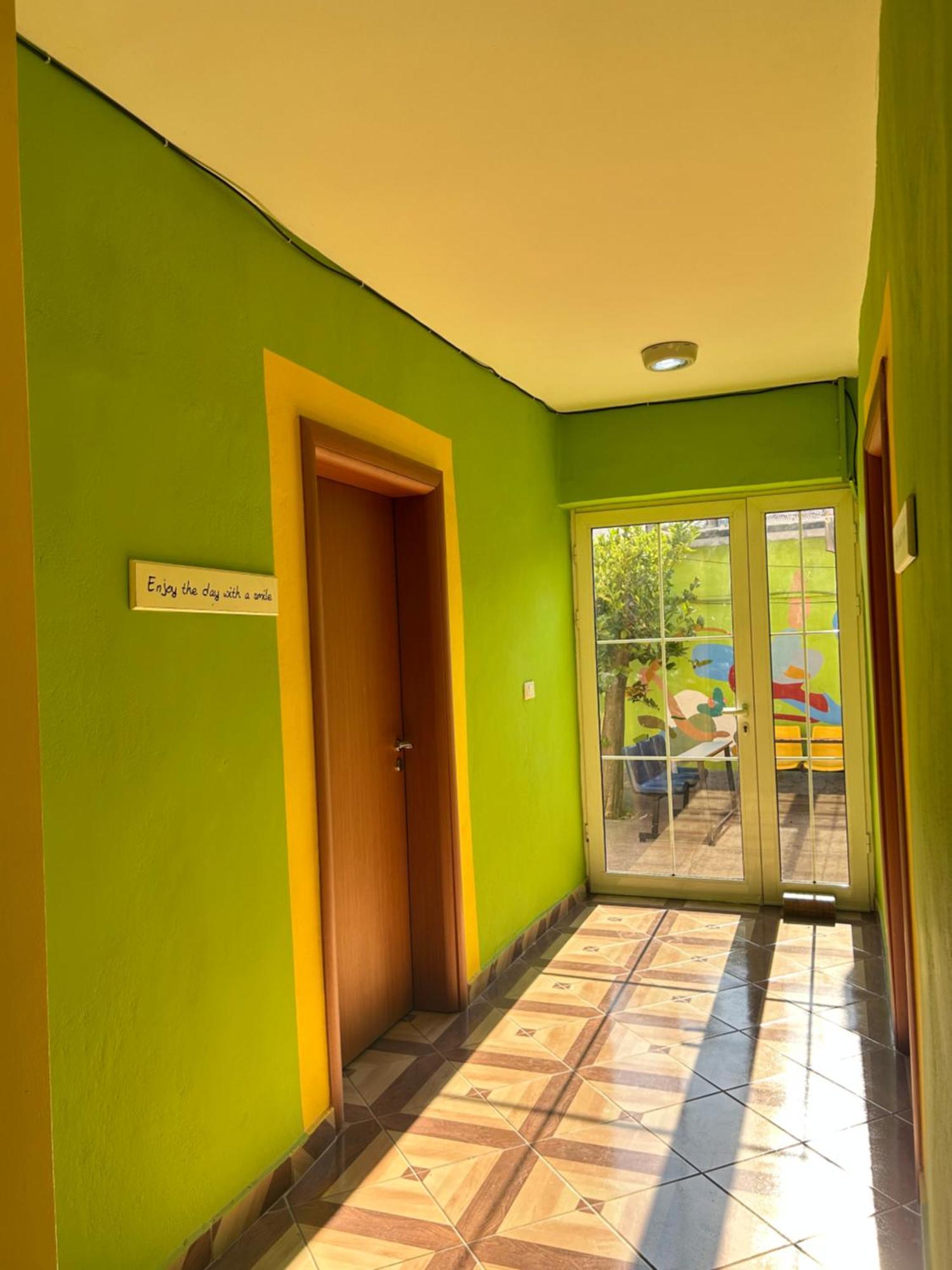 D1 Hostel Tirana Exterior photo